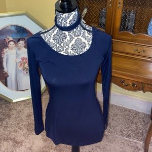 ❤️Bailey 44 NWOT Navy attached Collar Top.  Size M.